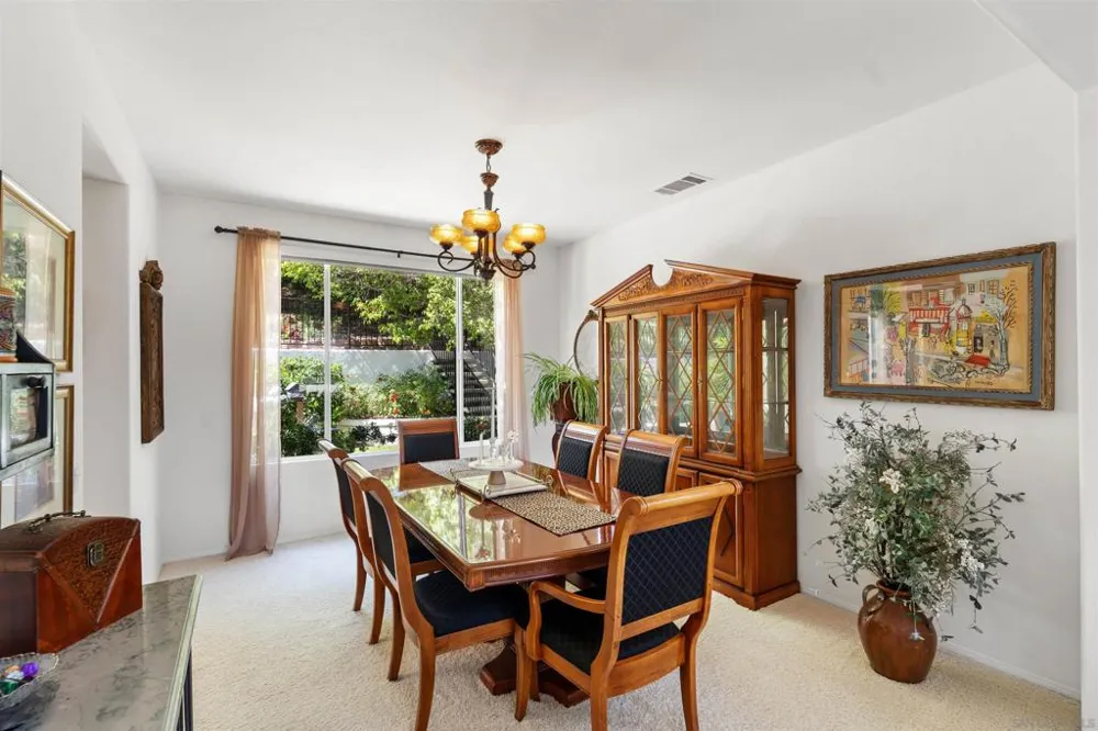 2039 Alborada Dr Camarillo, CA 93010