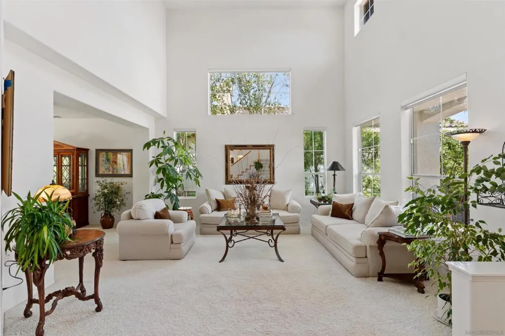 2039 Alborada Dr Camarillo, CA 93010