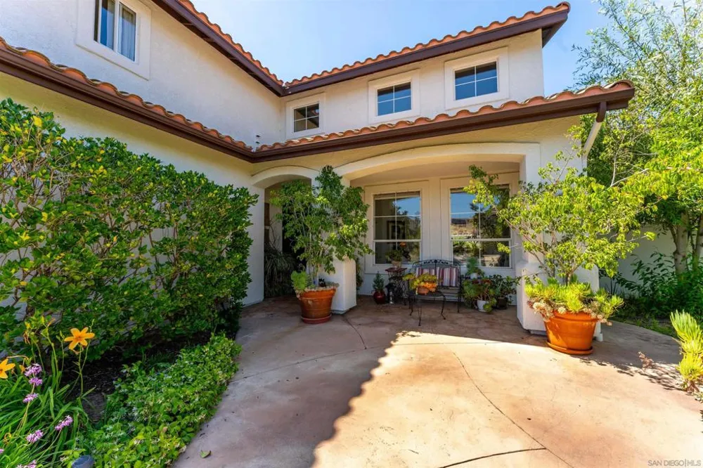 2039 Alborada Dr Camarillo, CA 93010