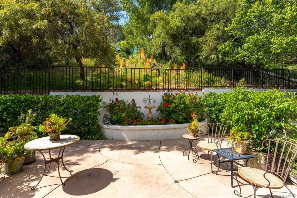 2039 Alborada Dr Camarillo, CA 93010