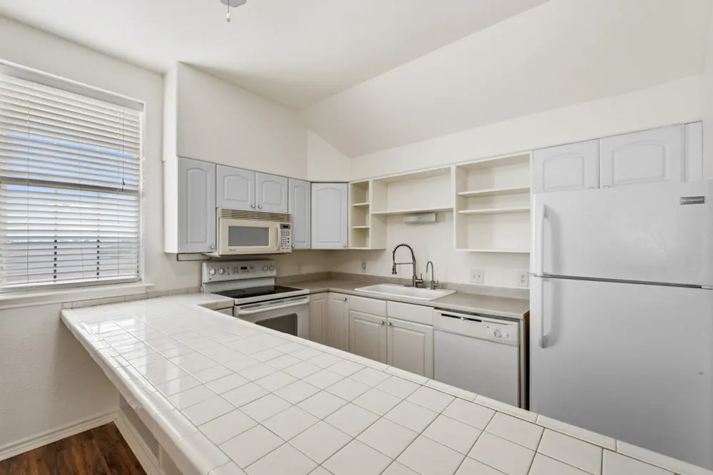 100 Little El Paso Road Martindale, TX 78655