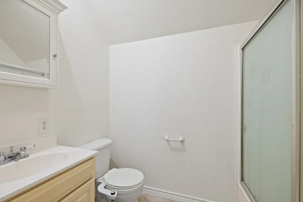 100 Little El Paso Road Martindale, TX 78655