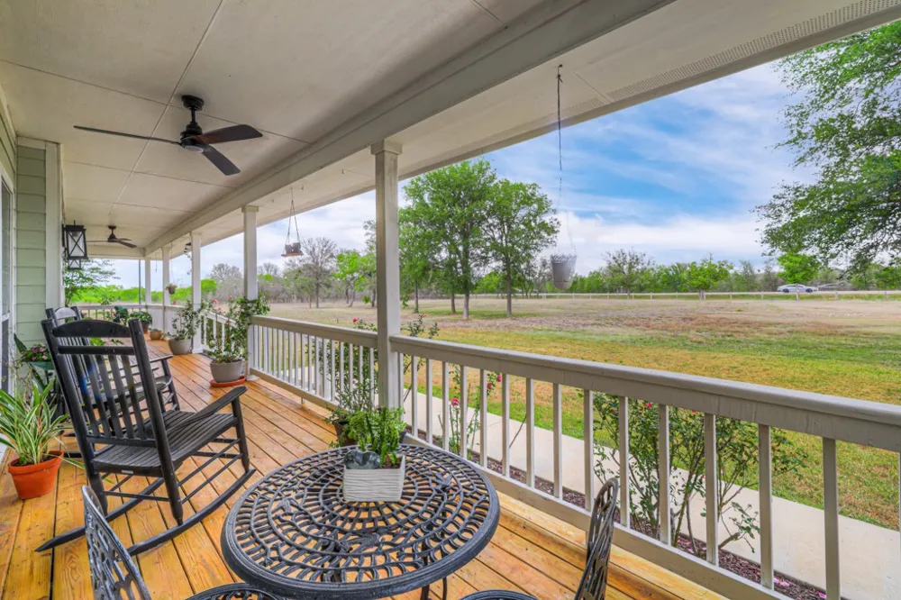 100 Little El Paso Road Martindale, TX 78655