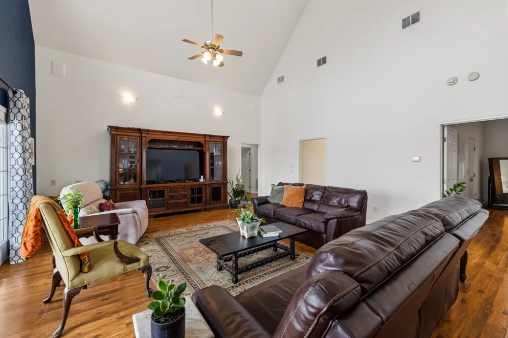 100 Little El Paso Road Martindale, TX 78655