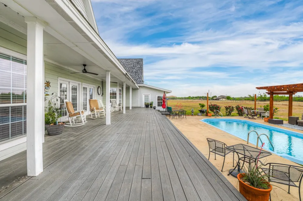 100 Little El Paso Road Martindale, TX 78655