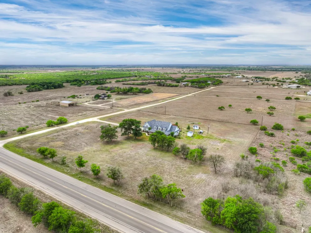 100 Little El Paso Road Martindale, TX 78655