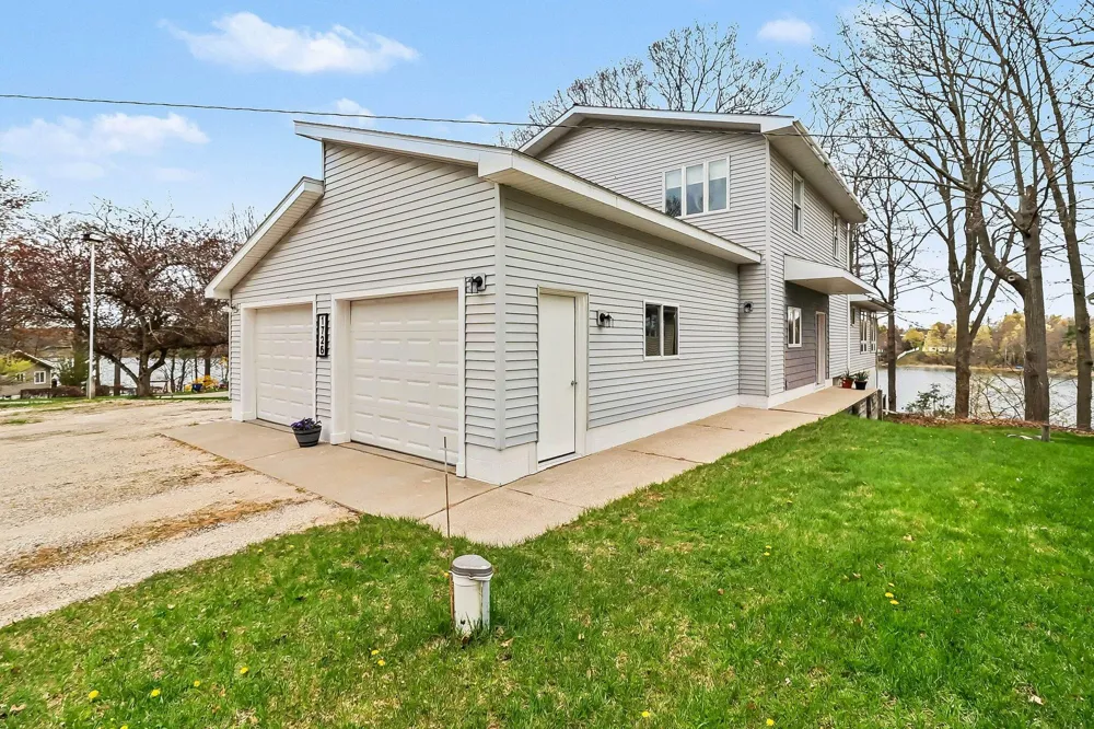1726 W Chilberg Road Amber Township, MI 49454