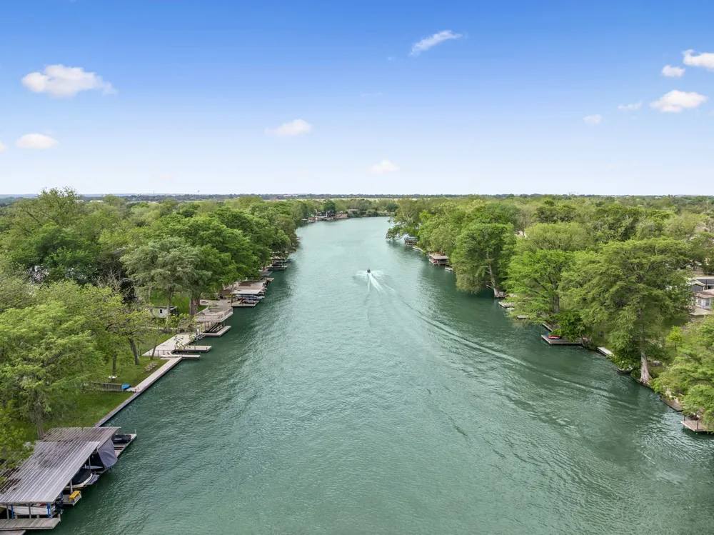 723 E Zipp Road New Braunfels, TX 78130