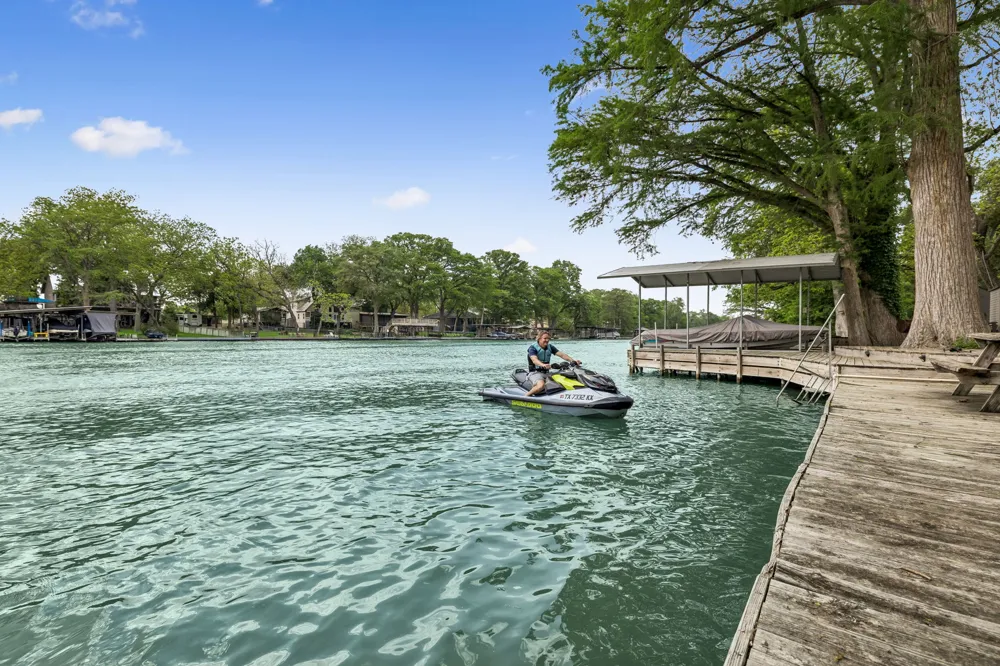 723 E Zipp Road New Braunfels, TX 78130