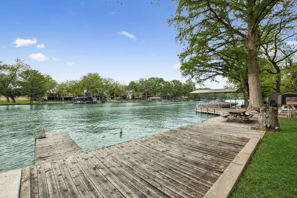723 E Zipp Road New Braunfels, TX 78130