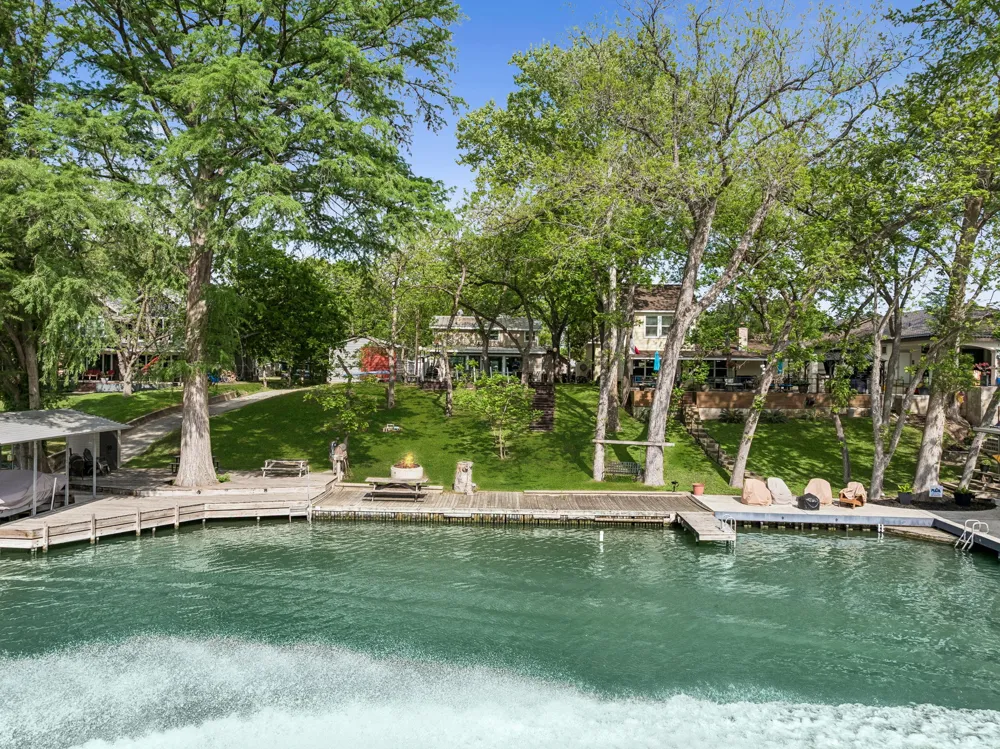 723 E Zipp Road New Braunfels, TX 78130