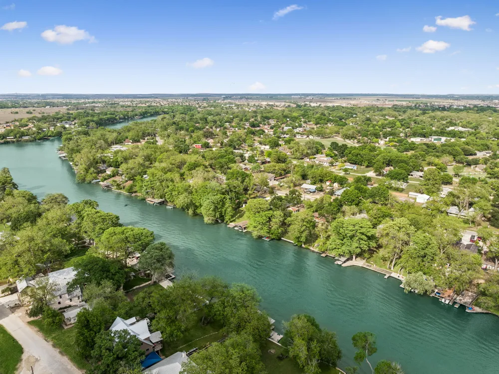 723 E Zipp Road New Braunfels, TX 78130