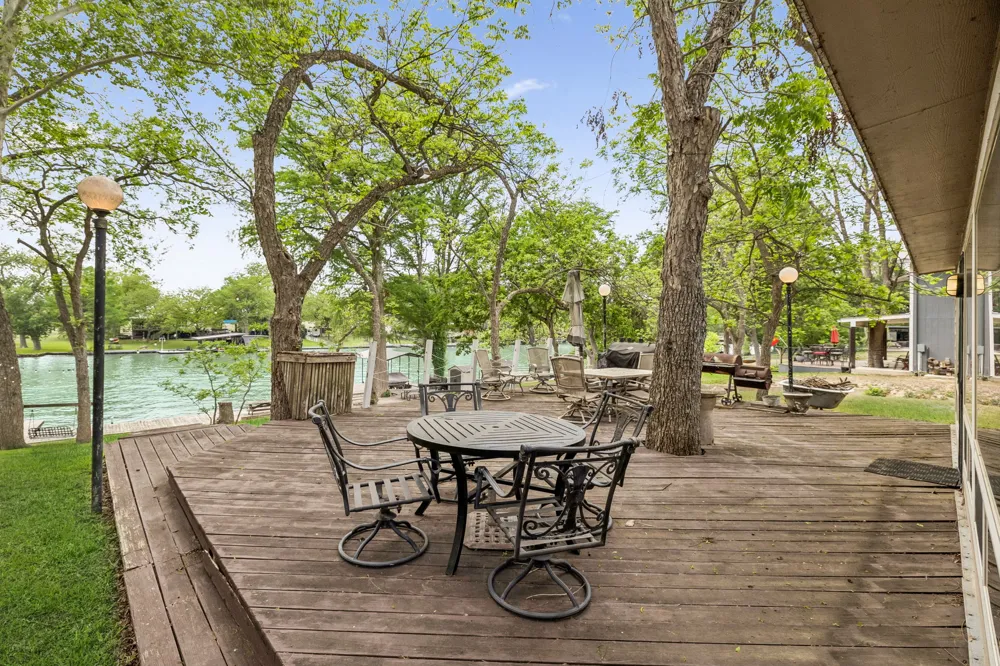723 E Zipp Road New Braunfels, TX 78130