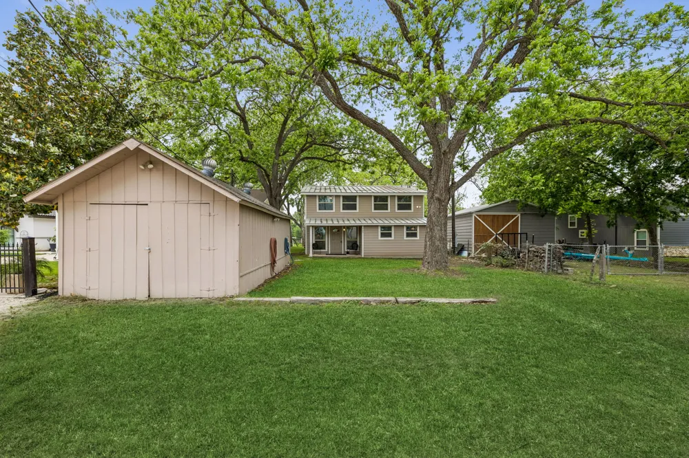 723 E Zipp Road New Braunfels, TX 78130