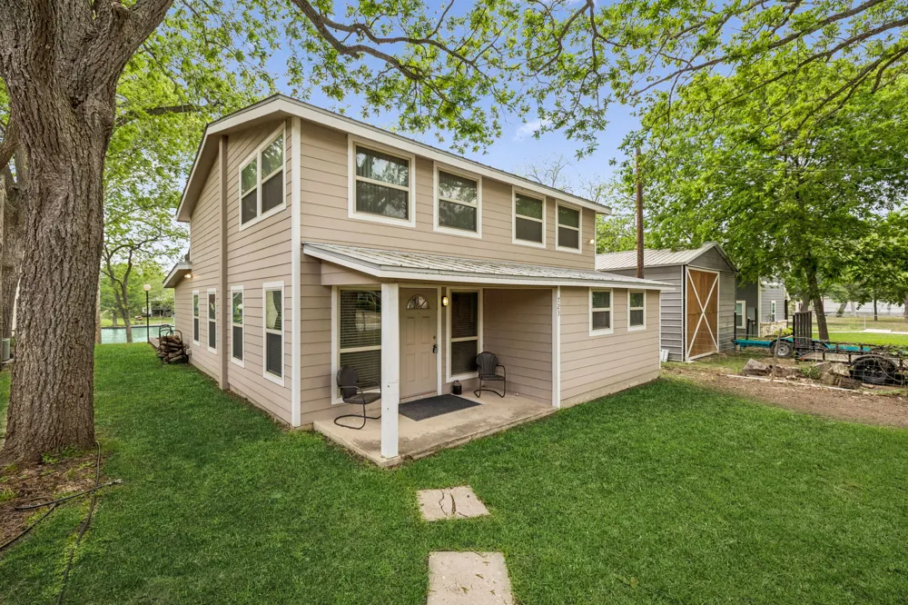 723 E Zipp Road New Braunfels, TX 78130