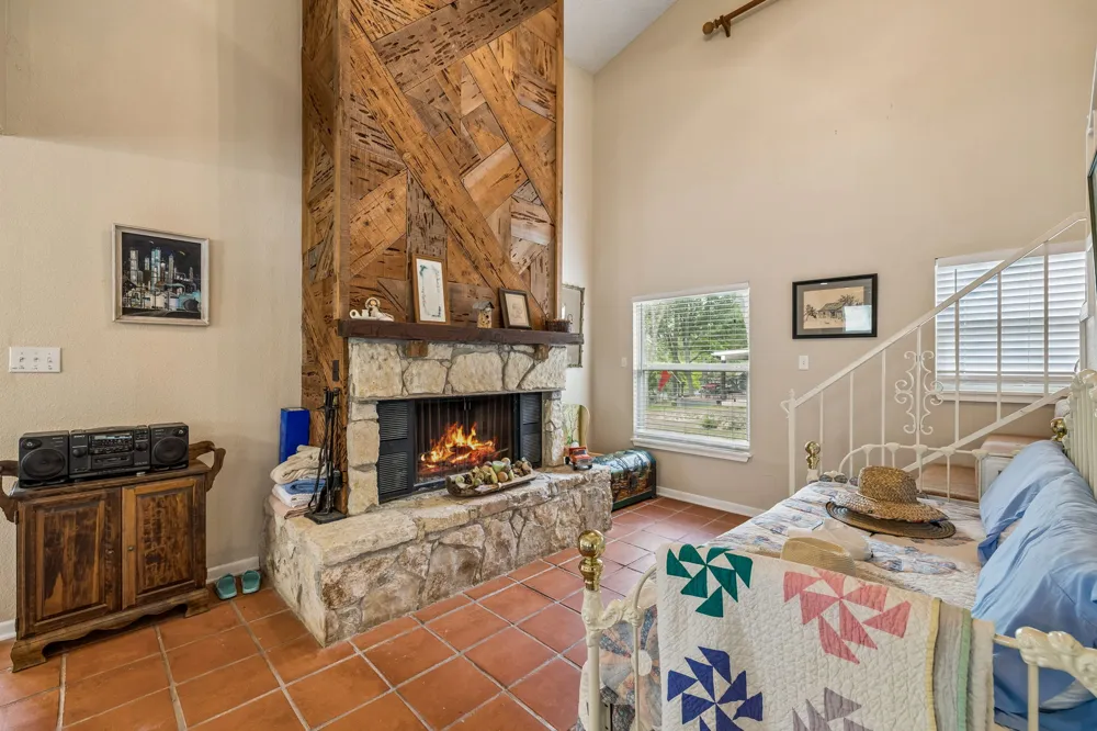 723 E Zipp Road New Braunfels, TX 78130