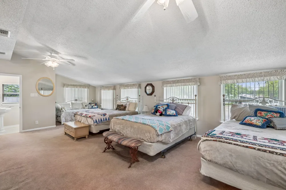 723 E Zipp Road New Braunfels, TX 78130