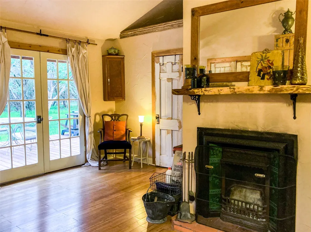 110 County Road 4270 Clifton, TX 76634