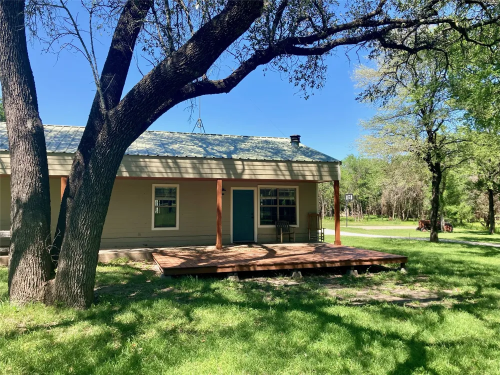 110 County Road 4270 Clifton, TX 76634