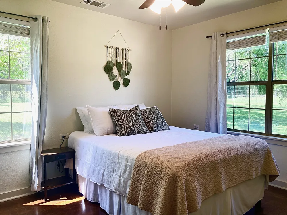 110 County Road 4270 Clifton, TX 76634