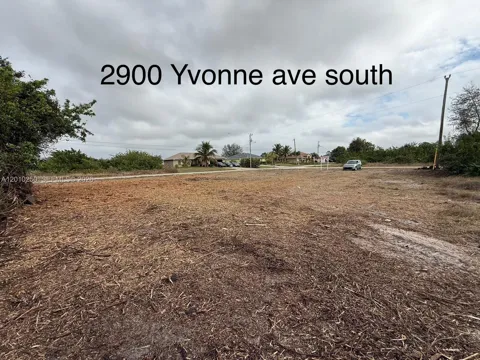 2900 S Yvonne