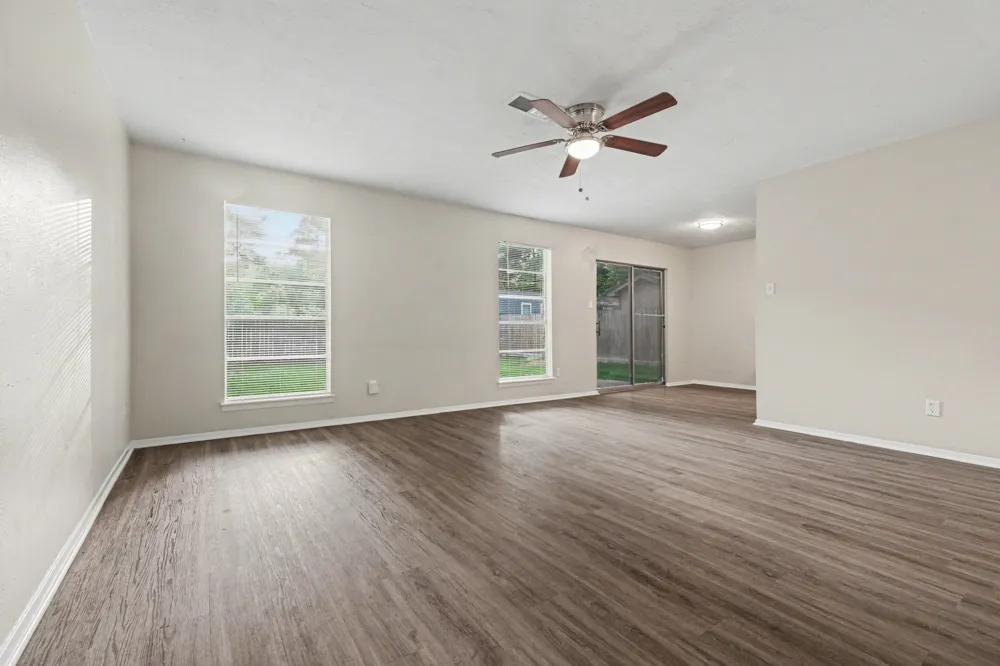 1321 7th Street Conroe, TX 77301