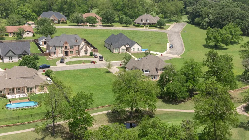 1204 Pioneer Trail Bonham, TX 75418