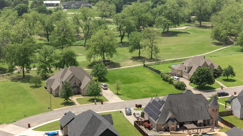1204 Pioneer Trail Bonham, TX 75418