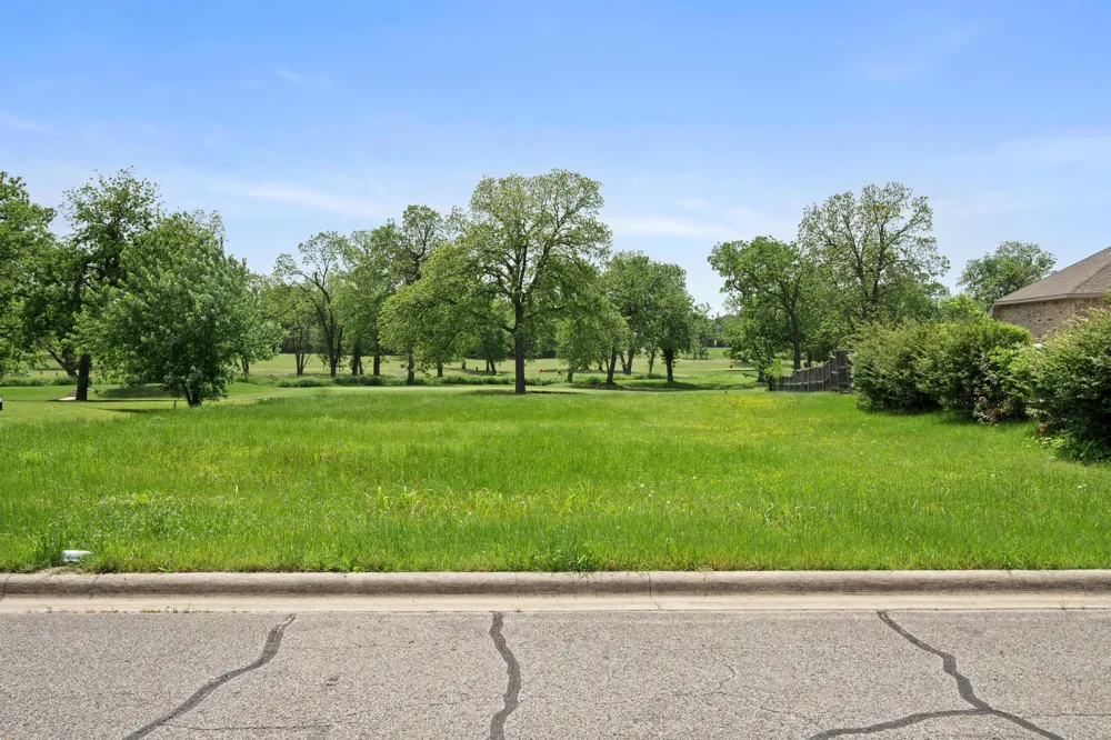 1204 Pioneer Trail Bonham, TX 75418