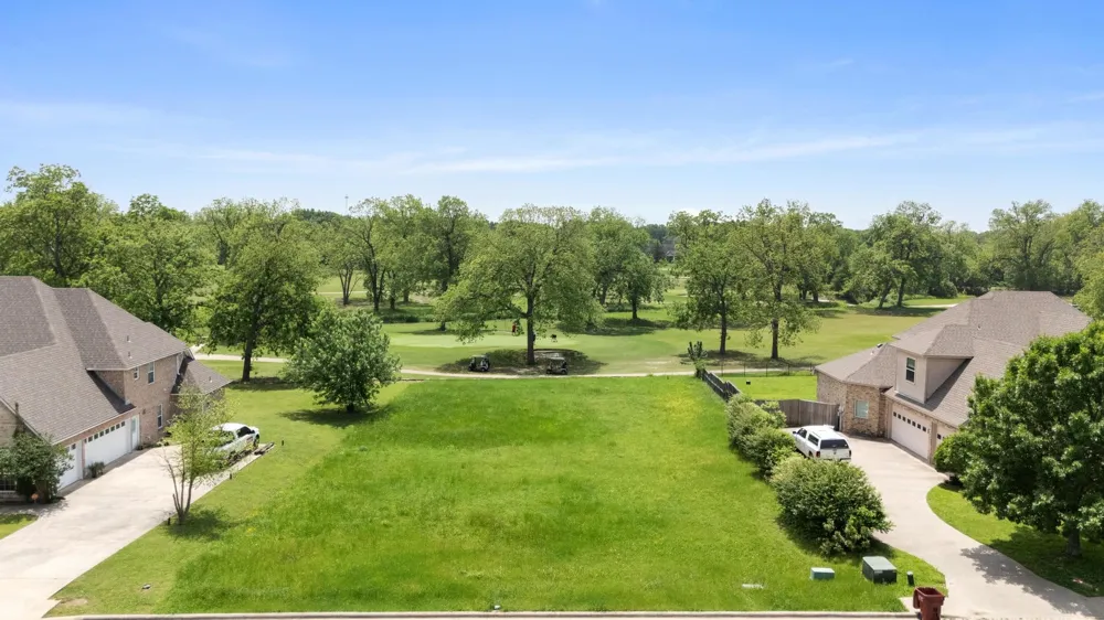 1204 Pioneer Trail Bonham, TX 75418