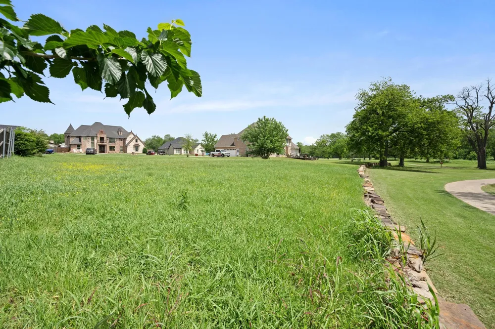 1204 Pioneer Trail Bonham, TX 75418