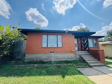 2734 W Jefferson Boulevard