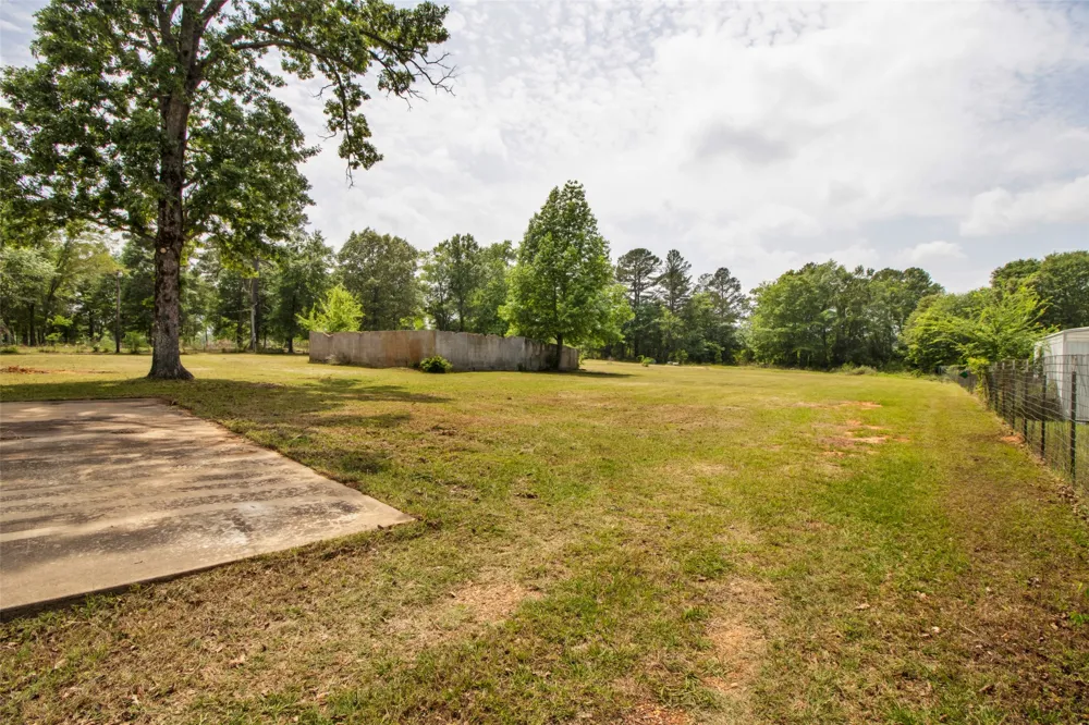 112 Lori Lane Longview, TX 75602