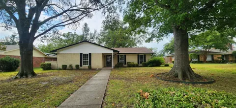 2821 Windy Drive