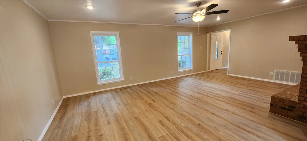 2821 Windy Drive Commerce, TX 75428