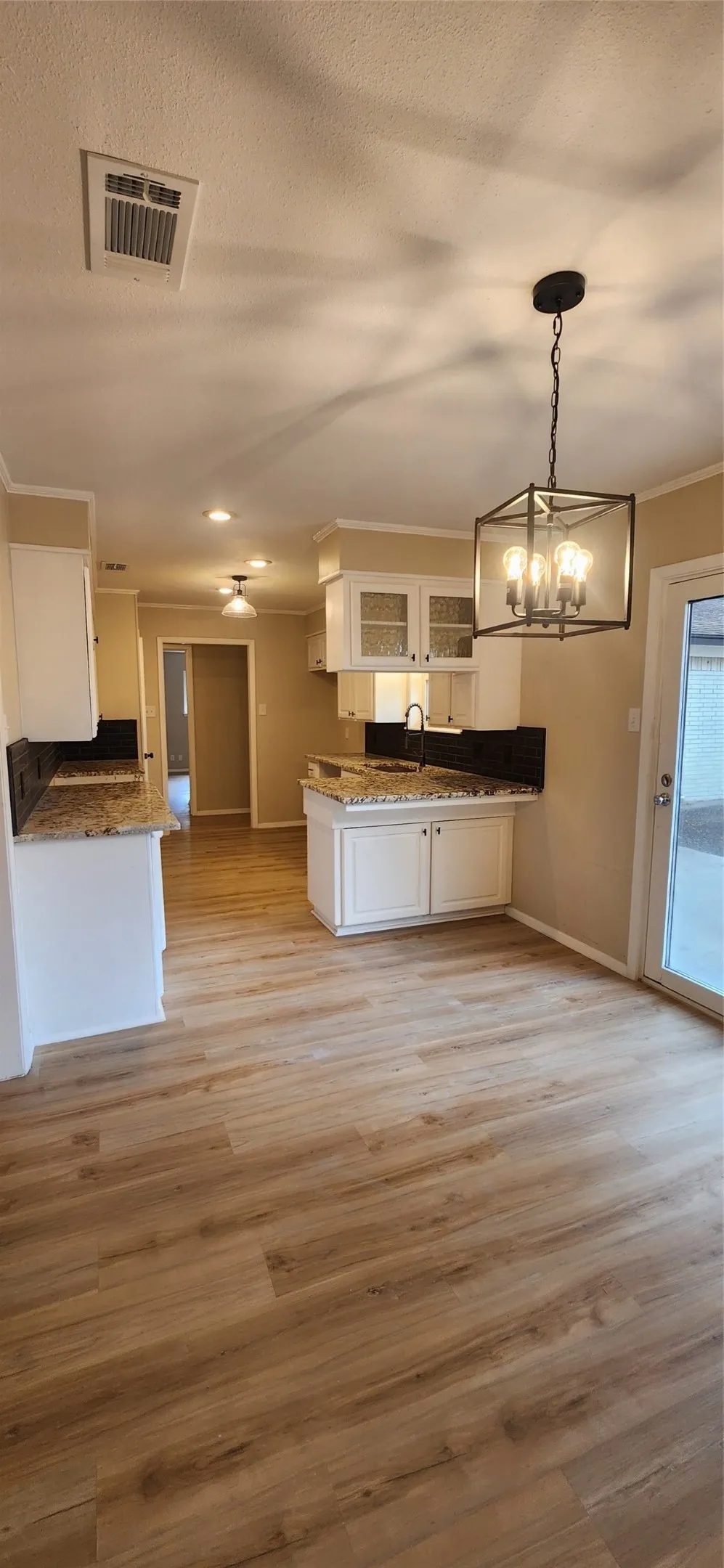 2821 Windy Drive Commerce, TX 75428