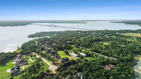Braewood Bay Drive