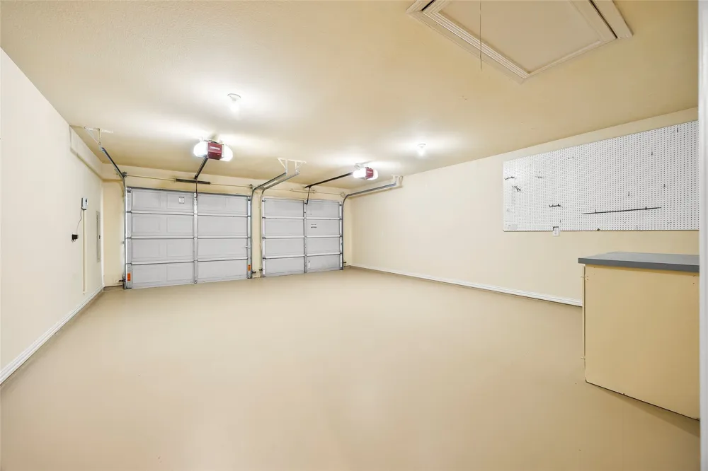 15 Center Court Heath, TX 75032
