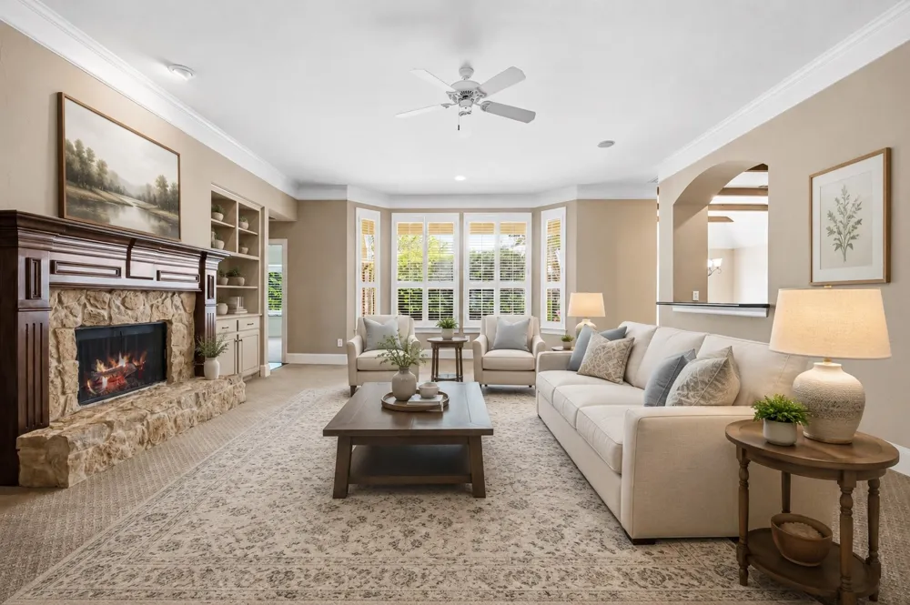 15 Center Court Heath, TX 75032
