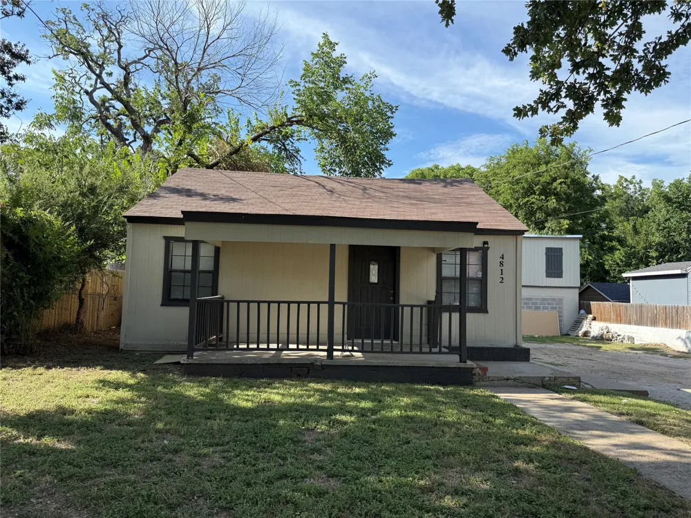 4812 Barbara Road River Oaks, TX 76114