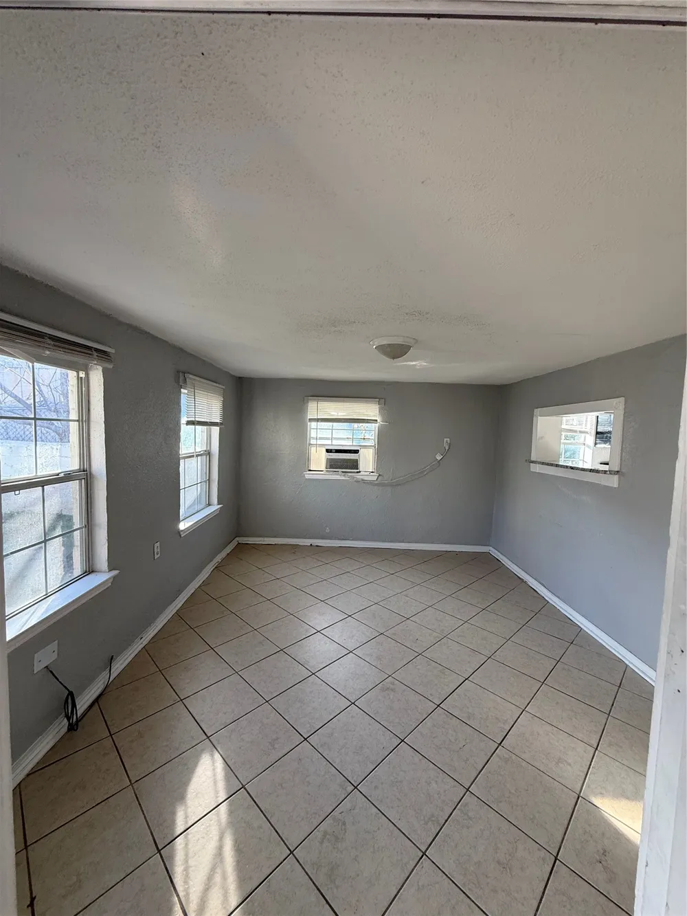 4812 Barbara Road River Oaks, TX 76114