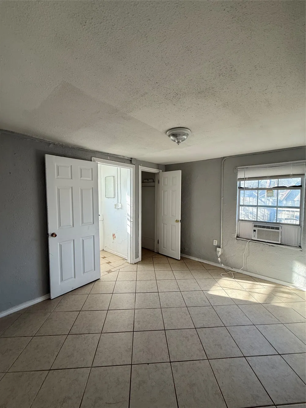 4812 Barbara Road River Oaks, TX 76114