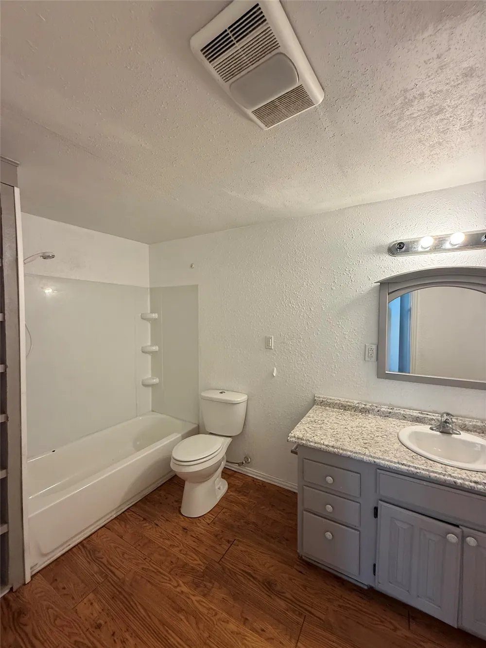 4812 Barbara Road River Oaks, TX 76114