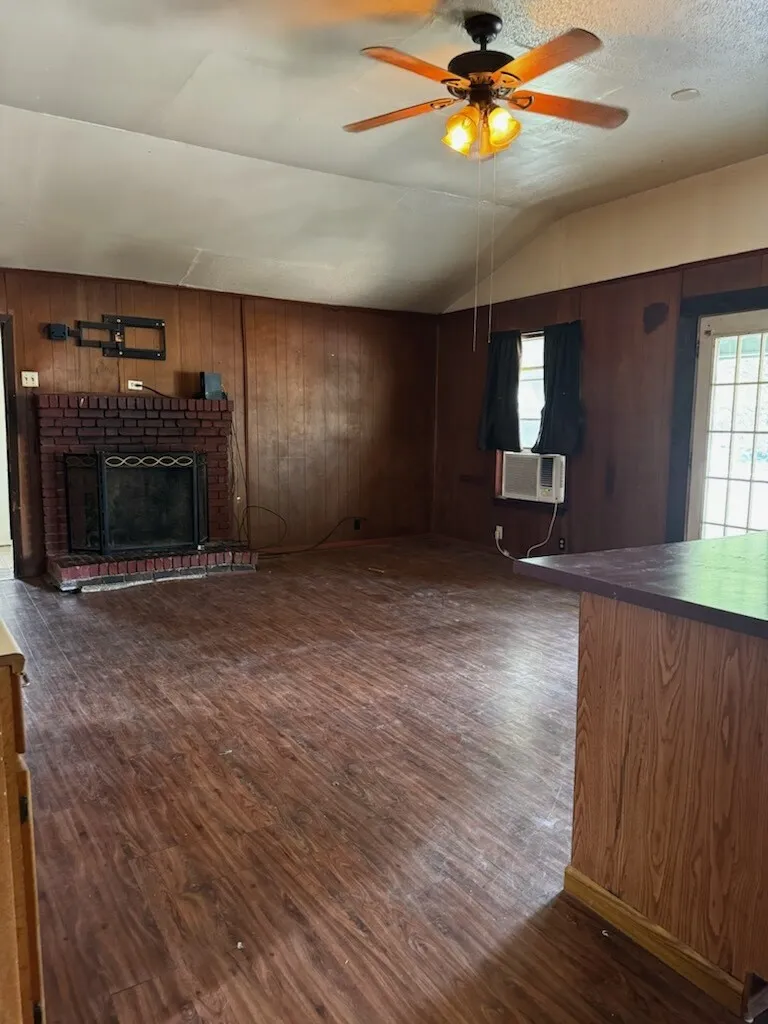 812 Cedarcrest Drive Tool, TX 75143