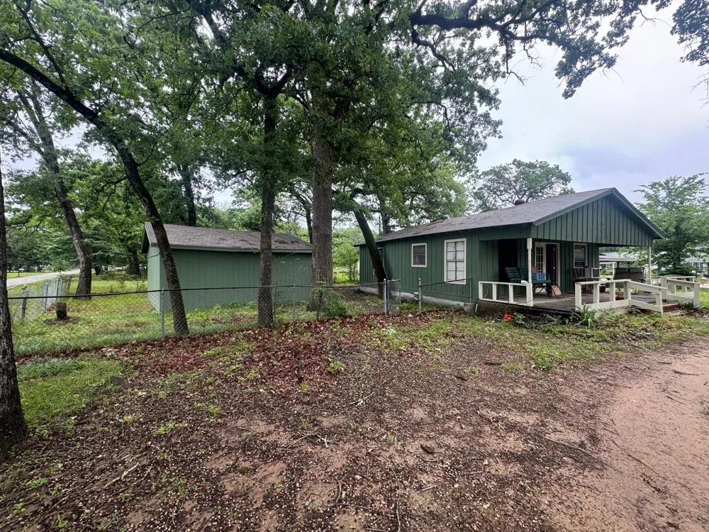 812 Cedarcrest Drive Tool, TX 75143