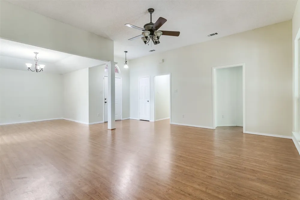 531 Beasley Drive Lewisville, TX 75057
