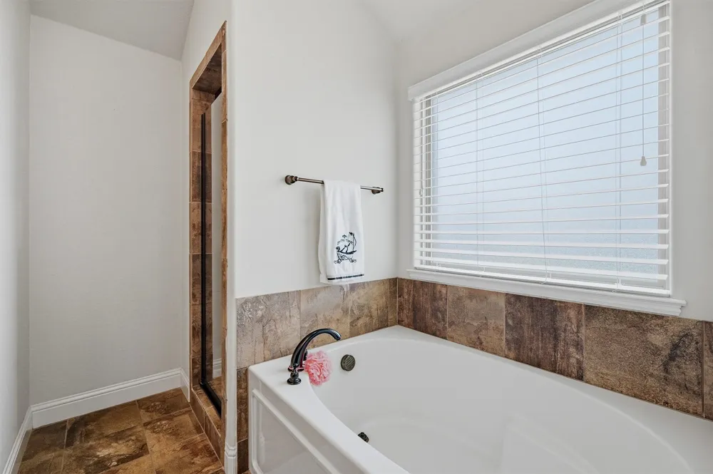 502 Pathfinder Street Collinsville, TX 76233