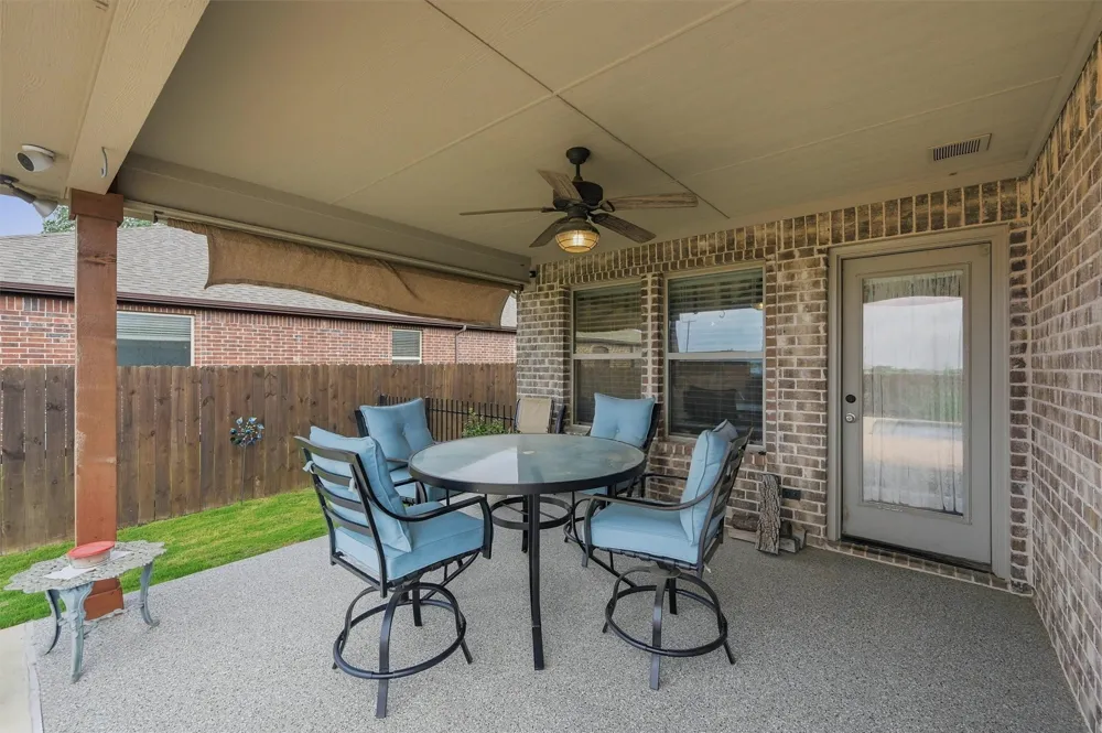 502 Pathfinder Street Collinsville, TX 76233
