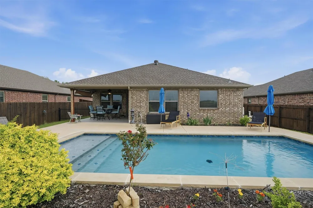 502 Pathfinder Street Collinsville, TX 76233
