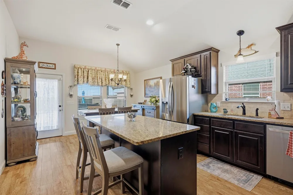 502 Pathfinder Street Collinsville, TX 76233